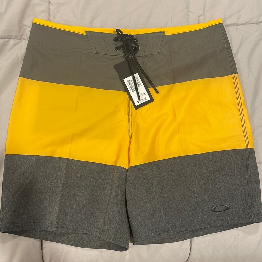 Oakley 31 men’s Ventilated MTB Shorts gray/lemon outdoor hiking